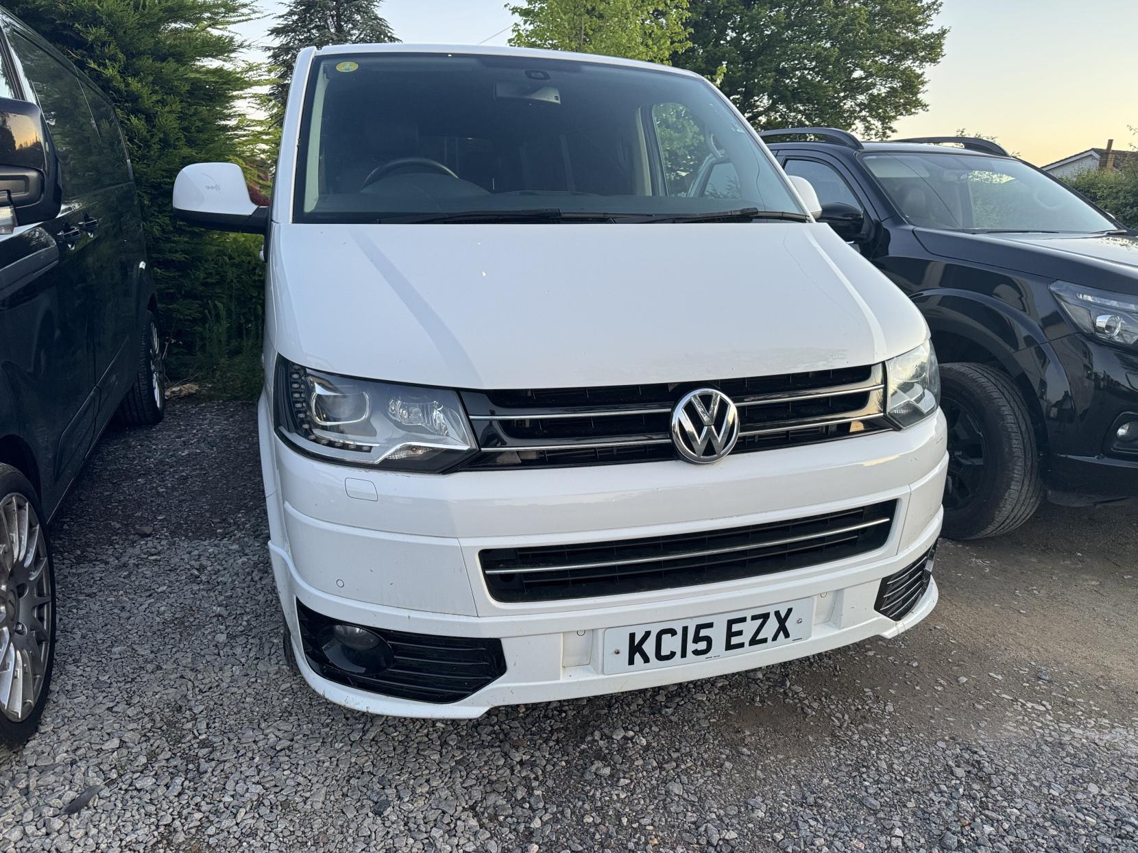 Volkswagen Caravelle 2.0 TDI BlueMotion Tech Executive MPV 5dr Diesel DSG Euro 5 (s/s) (140 ps)