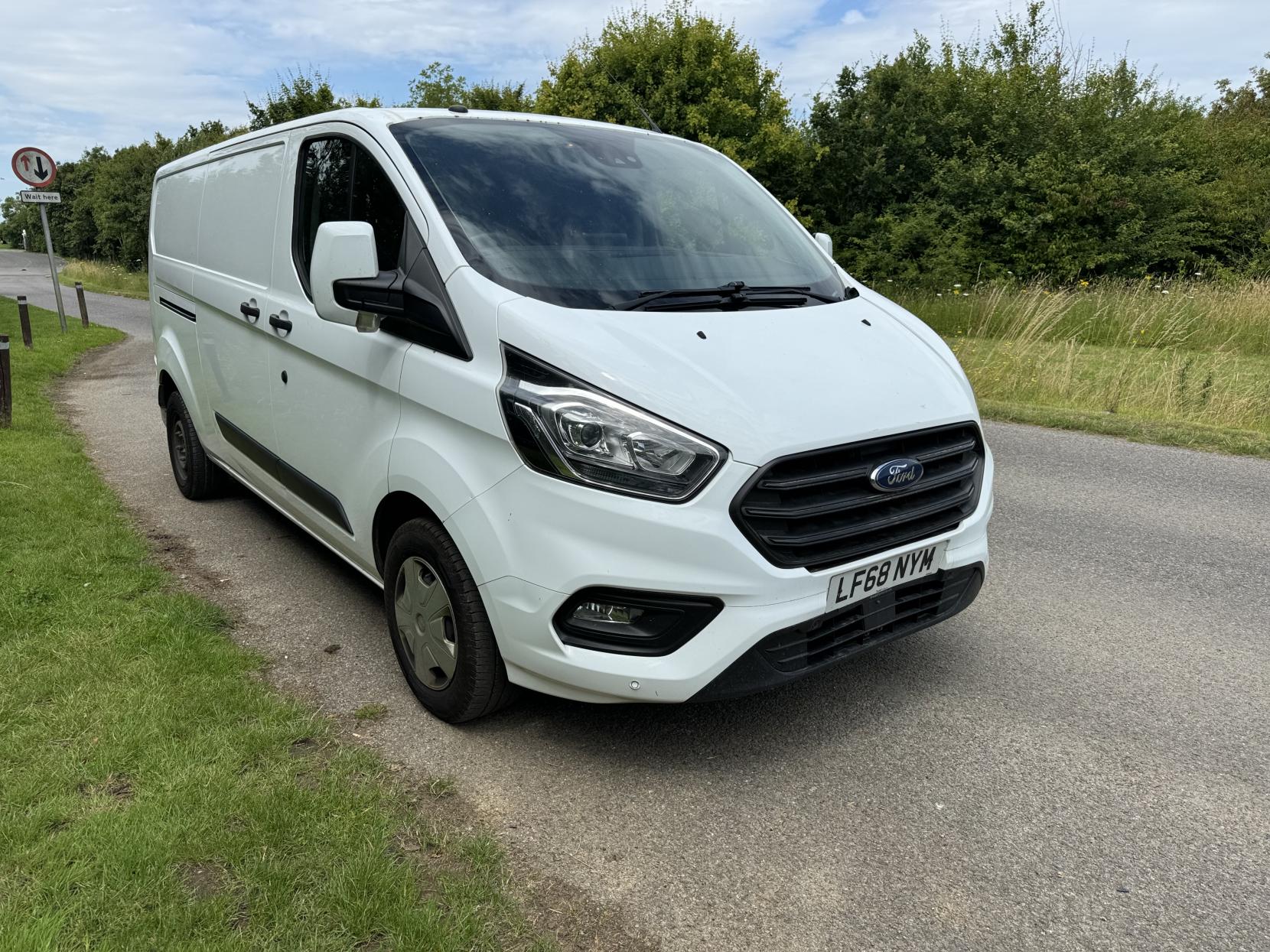 Ford Transit Custom 2.0 300 EcoBlue Trend Panel Van 5dr Diesel Manual L2 H1 Euro 6 (105 ps)