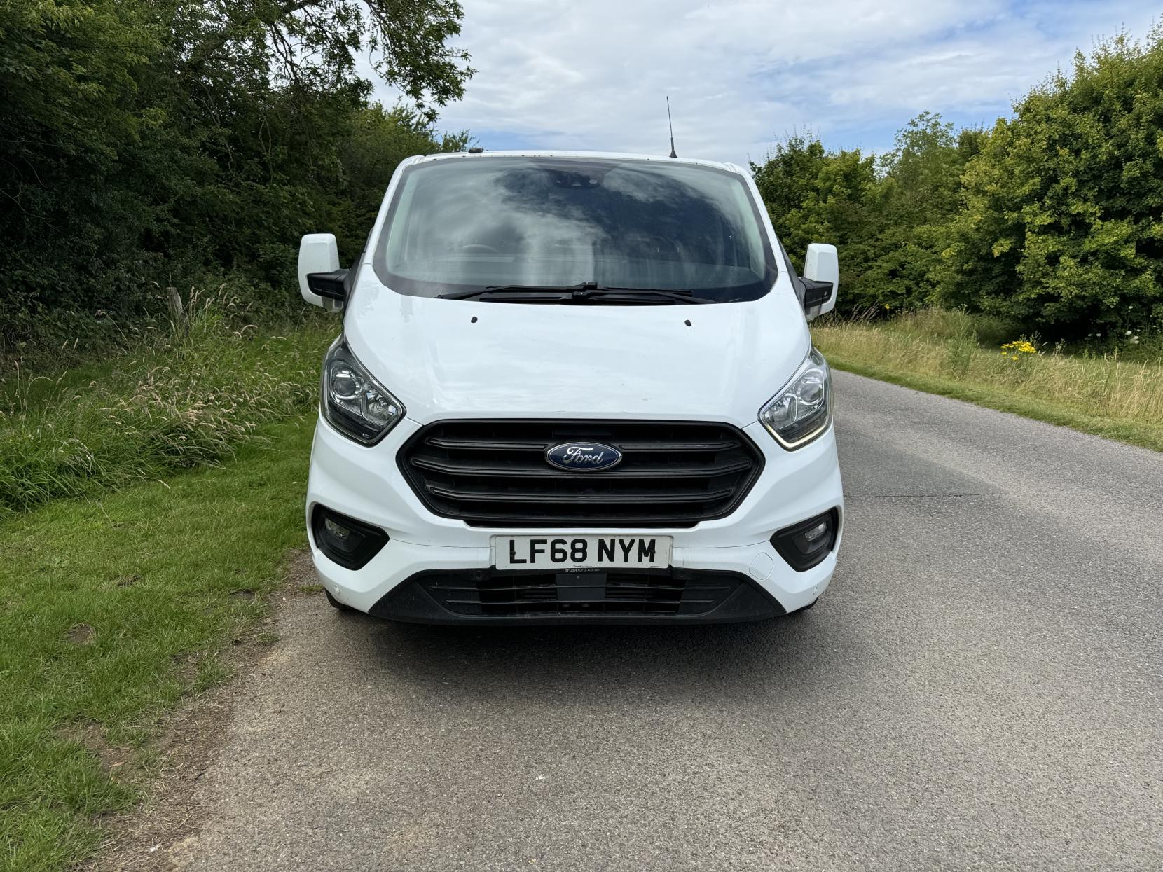 Ford Transit Custom 2.0 300 EcoBlue Trend Panel Van 5dr Diesel Manual L2 H1 Euro 6 (105 ps)