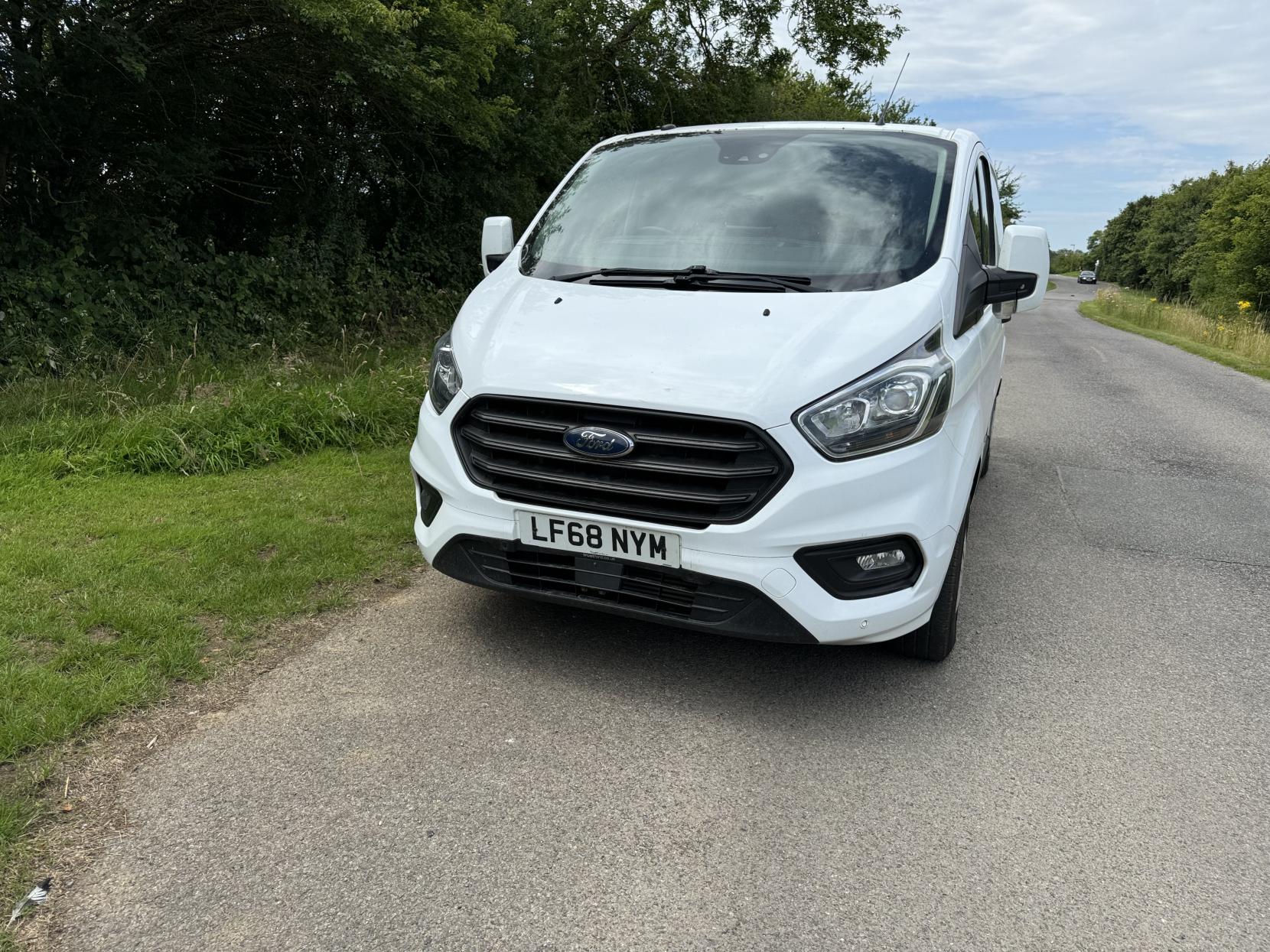 Ford Transit Custom 2.0 300 EcoBlue Trend Panel Van 5dr Diesel Manual L2 H1 Euro 6 (105 ps)