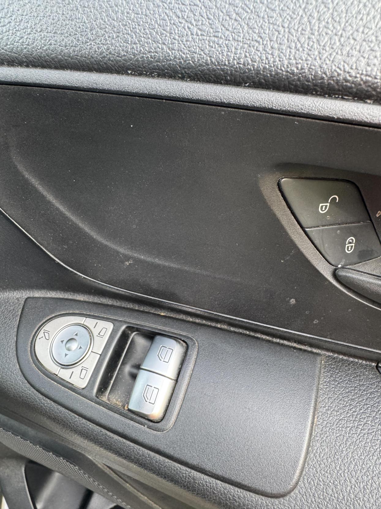 Mercedes-Benz Vito 1.7 110 CDI Progressive Panel Van 5dr Diesel Manual FWD L2 Euro 6 (s/s) (102 ps)