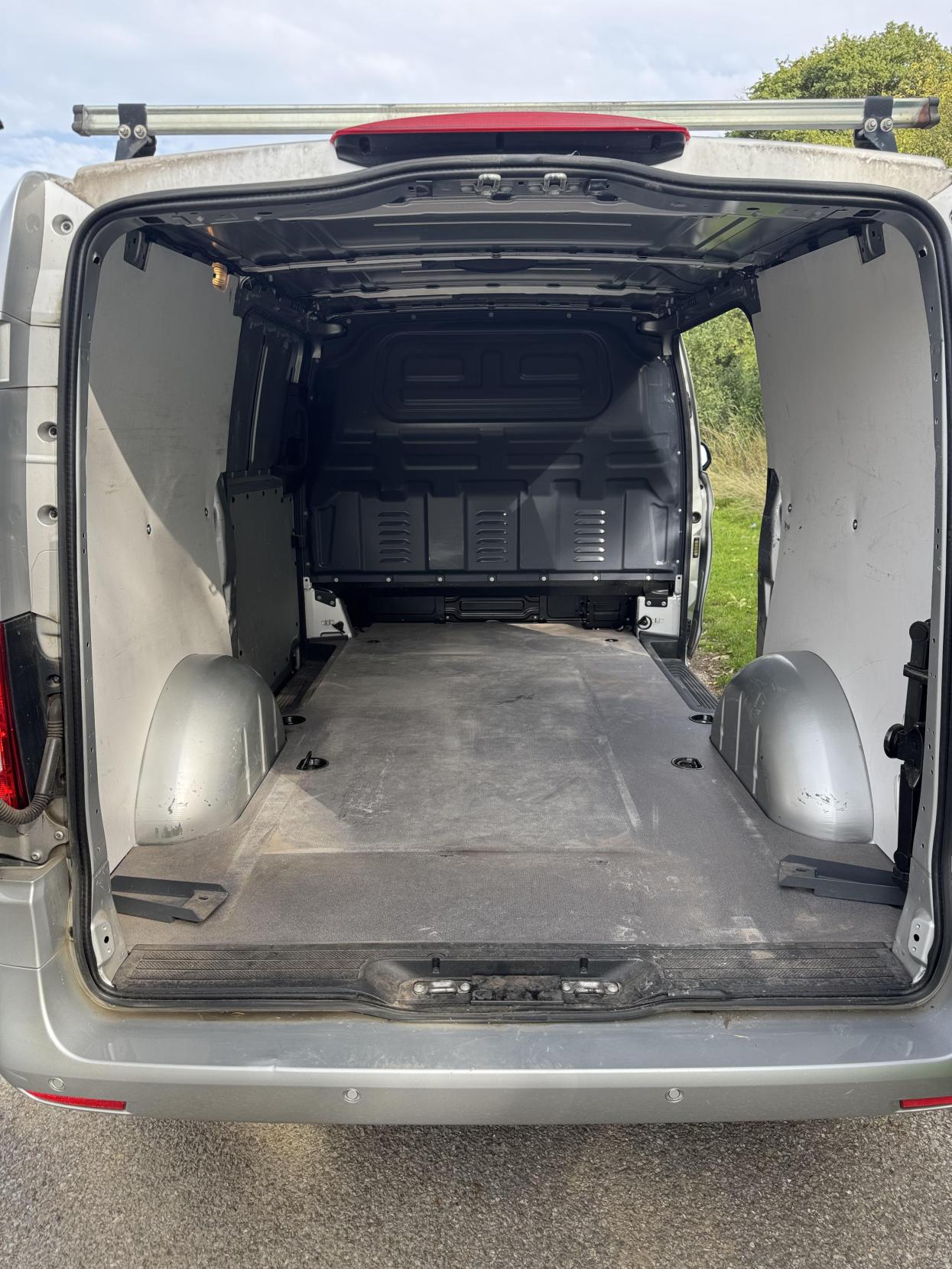 Mercedes-Benz Vito 1.7 110 CDI Progressive Panel Van 5dr Diesel Manual FWD L2 Euro 6 (s/s) (102 ps)