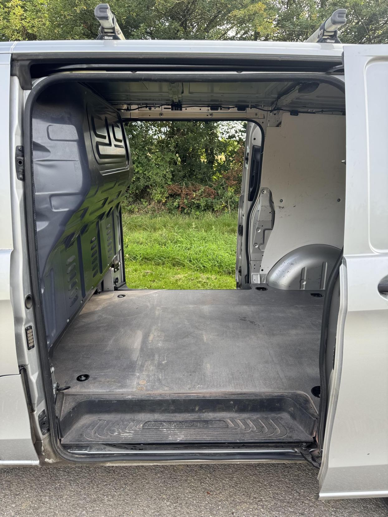Mercedes-Benz Vito 1.7 110 CDI Progressive Panel Van 5dr Diesel Manual FWD L2 Euro 6 (s/s) (102 ps)