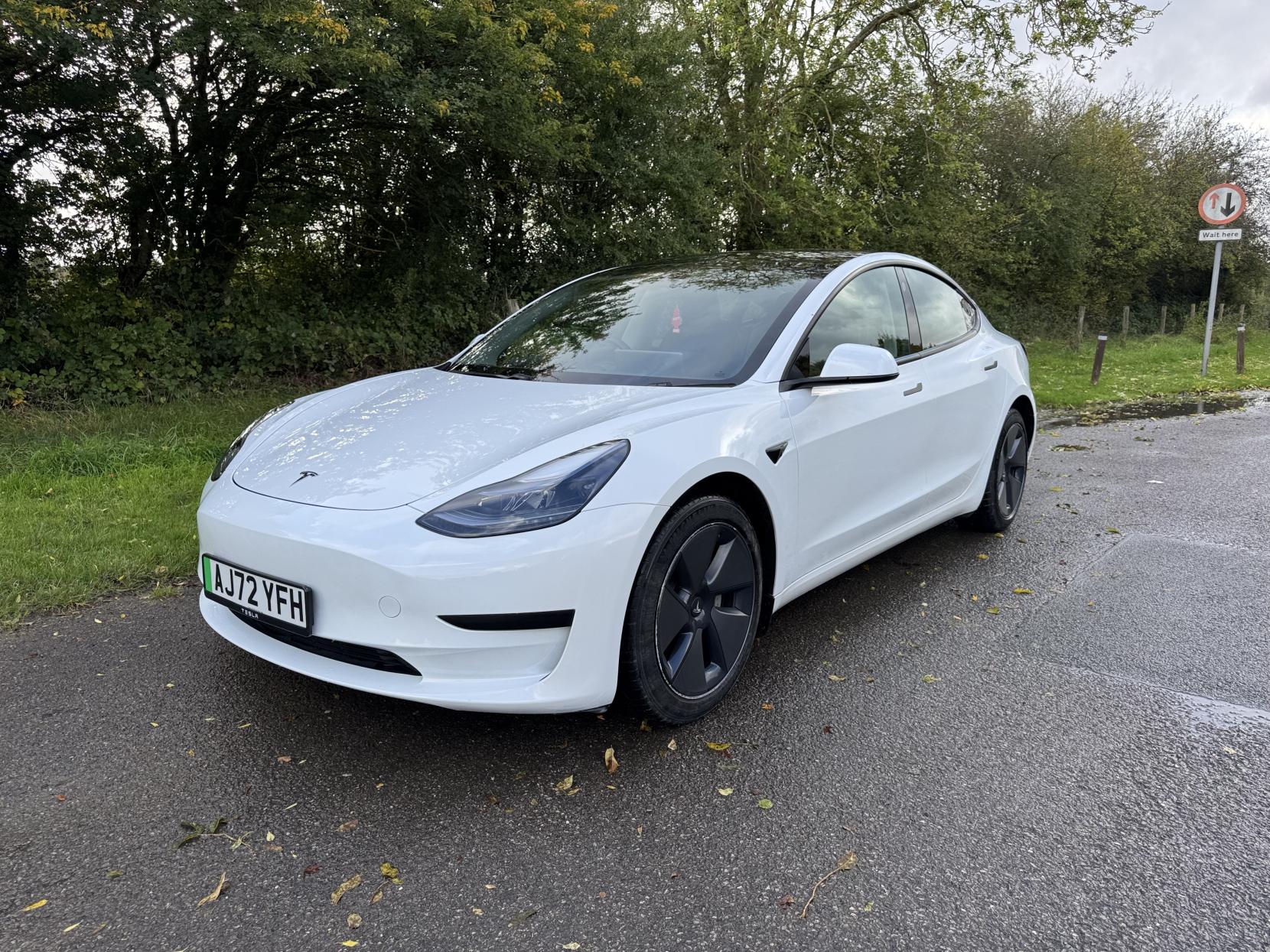 Tesla Model 3 Standard Range Plus Saloon 4dr Electric Auto RWD (241 bhp)