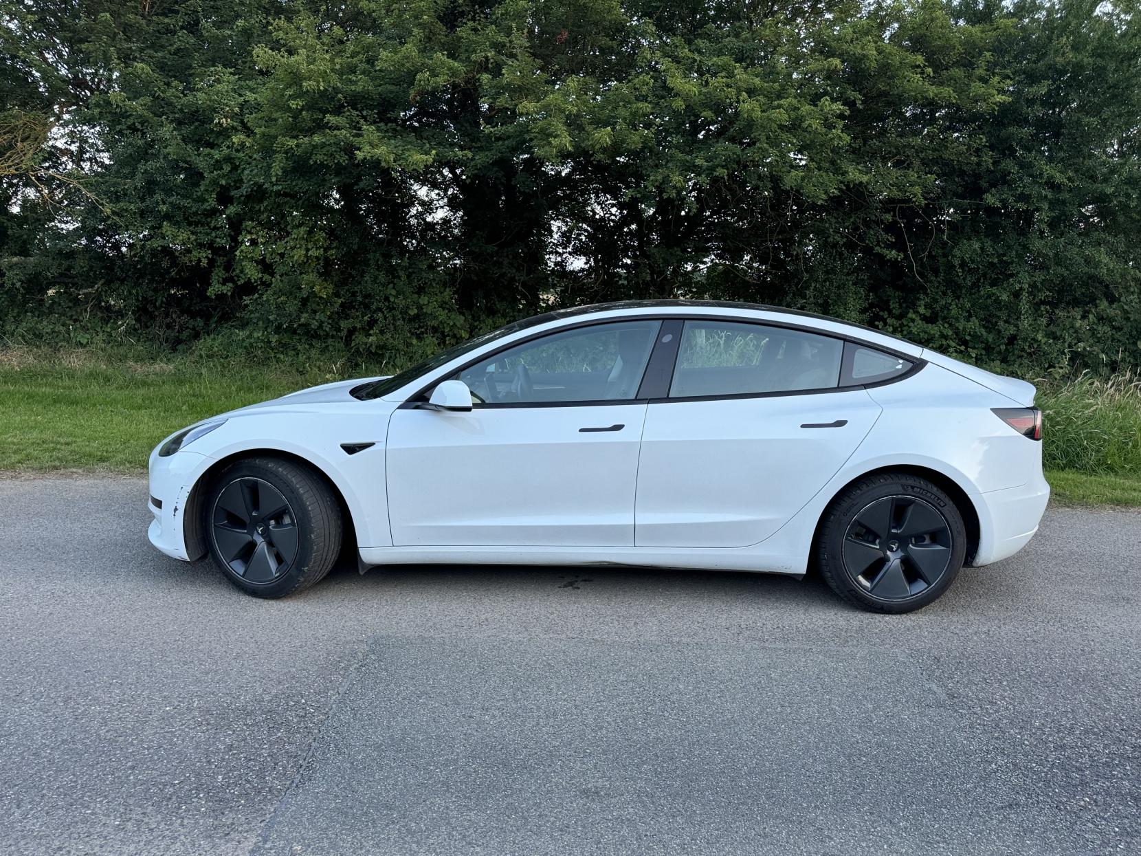 Tesla Model 3 Standard Range Plus Saloon 4dr Electric Auto RWD (241 bhp)