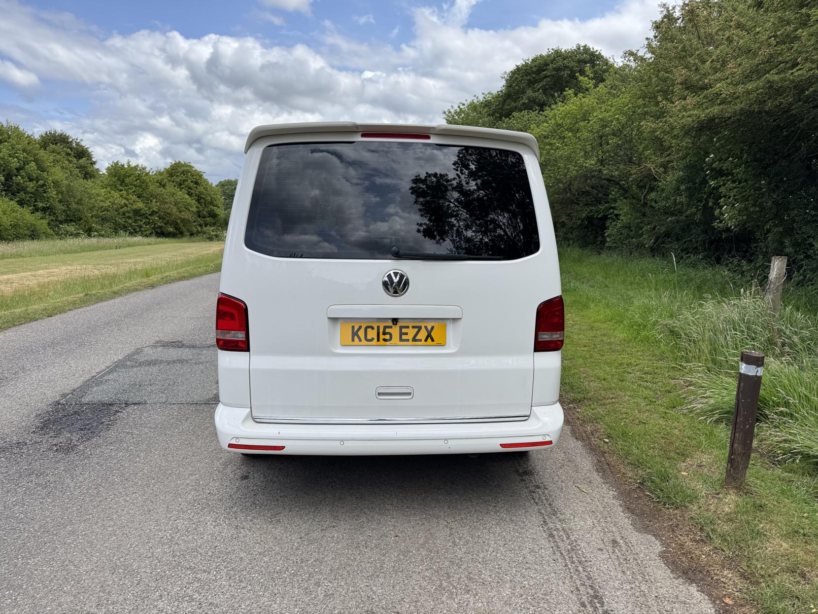 Volkswagen Caravelle 2.0 TDI BlueMotion Tech Executive MPV 5dr Diesel DSG Euro 5 (s/s) (140 ps)