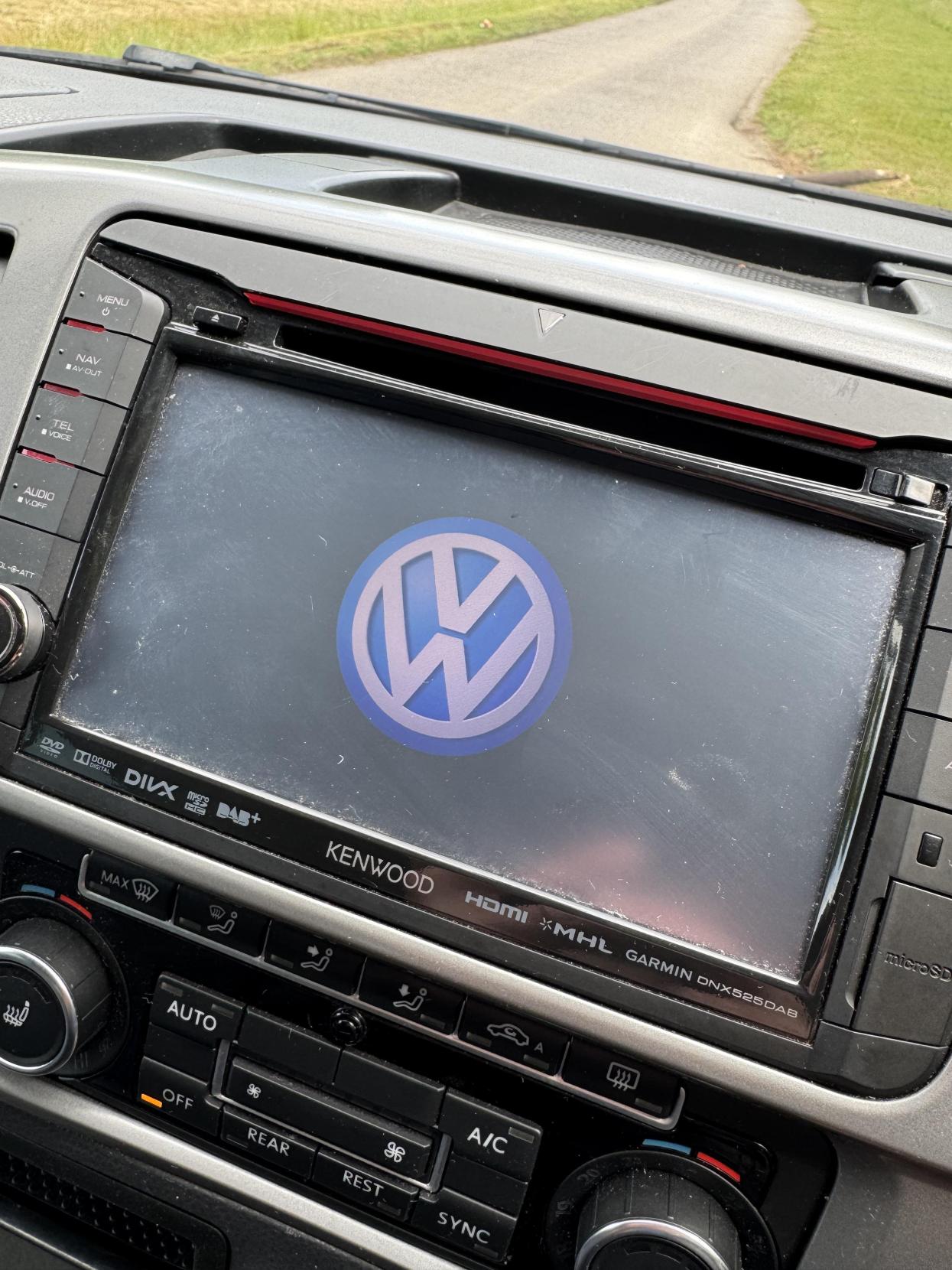 Volkswagen Caravelle 2.0 TDI BlueMotion Tech Executive MPV 5dr Diesel DSG Euro 5 (s/s) (140 ps)
